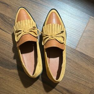 Size 37 no name brand faux suede loafer